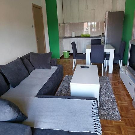 Апартаменти Oaza Mira + Free Parking Новий Сад Екстер'єр фото