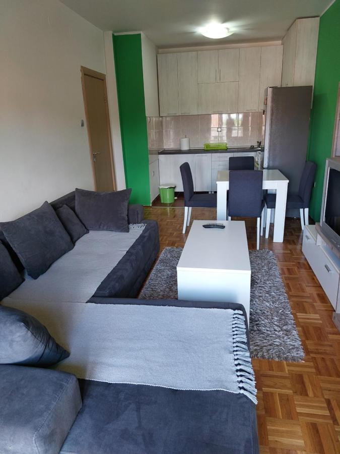 Апартаменти Oaza Mira + Free Parking Новий Сад Екстер'єр фото